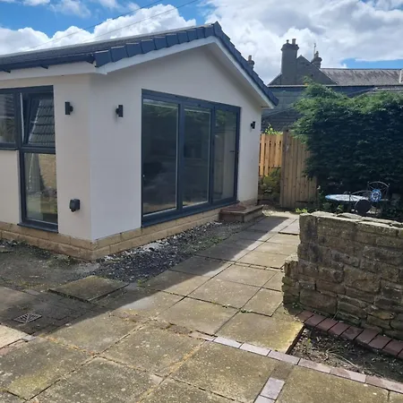 Private And Peaceful Space With Free Parking Baildon Exterior photo