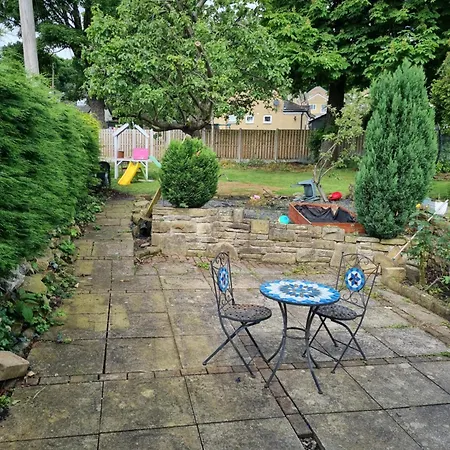 Private And Peaceful Space With Free Parking Baildon Exterior photo
