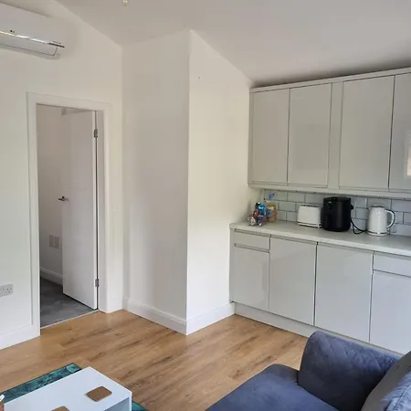 Private And Peaceful Space With Free Parking Baildon Exterior photo