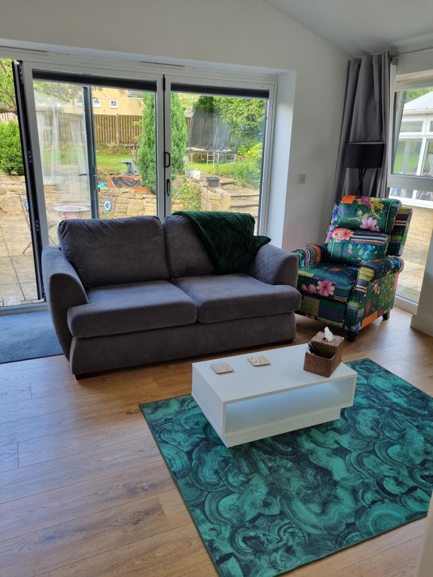 Private And Peaceful Space With Free Parking *