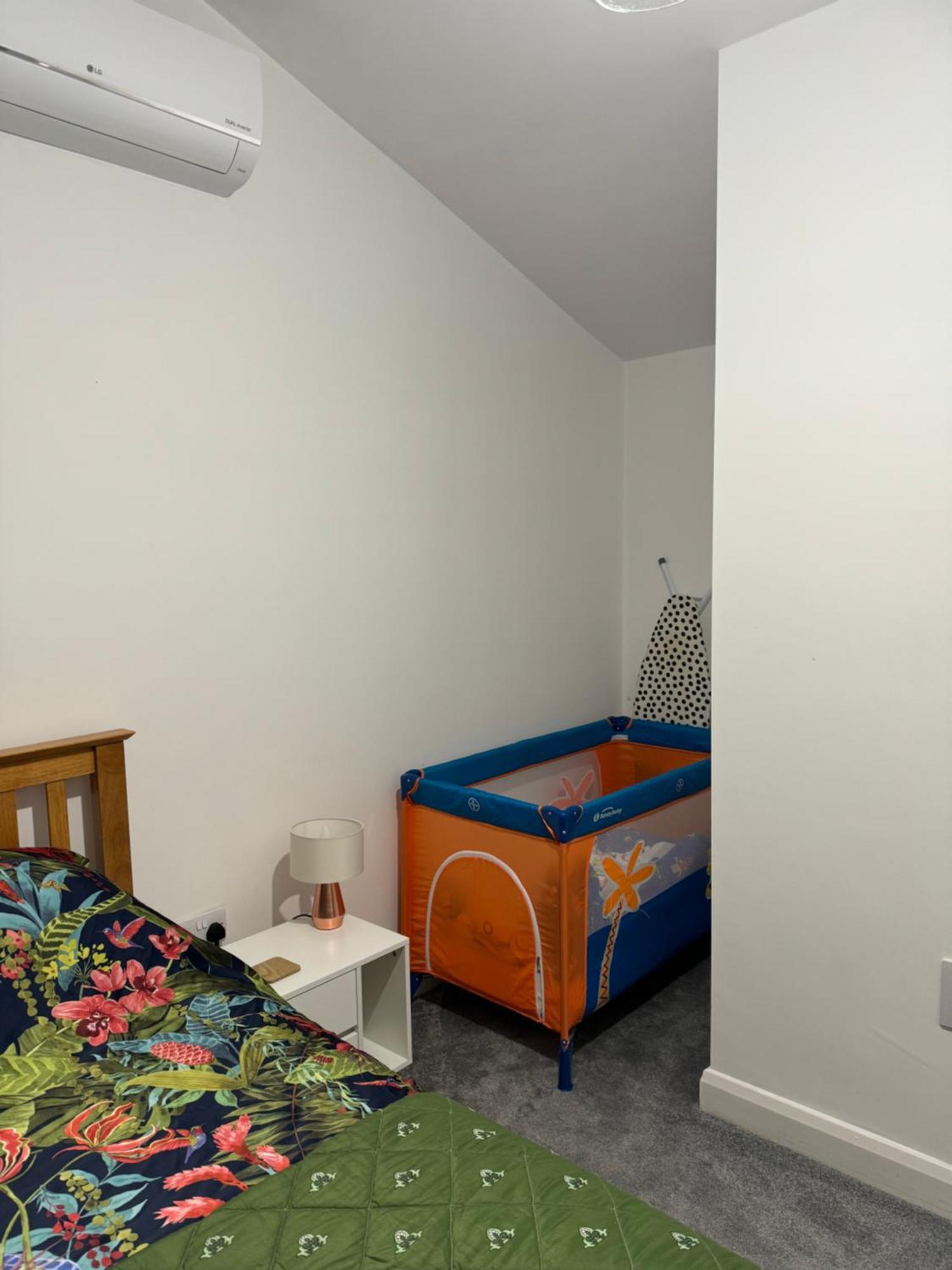 Apartment Private And Peaceful Space With Free Parking